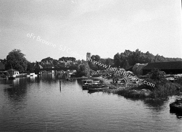 RIVER WAVENEY BELOW BECCLES BRIDGE